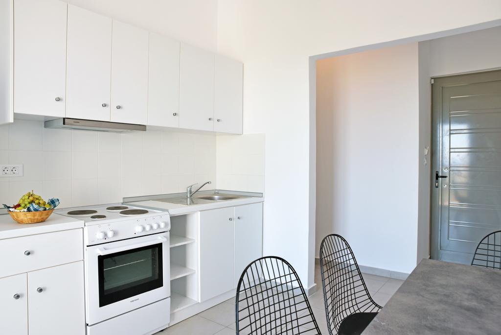 פליראקי Hillside Studios & Apartments מראה חיצוני תמונה
